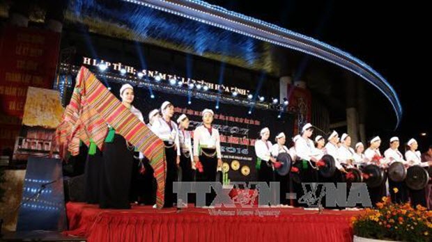  Khai mạc lễ hội chiêng Mường tỉnh Hòa Bình lần thứ II